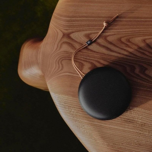 Altavoz Bang & Olufsen Beosound A1 (3ª Gen) Portátil Bluetooth 60W IP67 24h batería Warm Granite