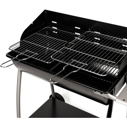 Barbacoa de carbón forma medio barril