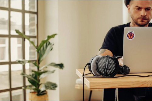 BEYERDYNAMIC DT 990 PRO