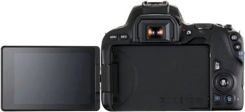 Canon EOS 200D + EF-S 18-55mm f/3.5-5.6 III Juego