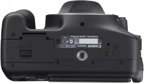 Canon EOS 600 D Kit + EF-S 18-55 mm IS II
