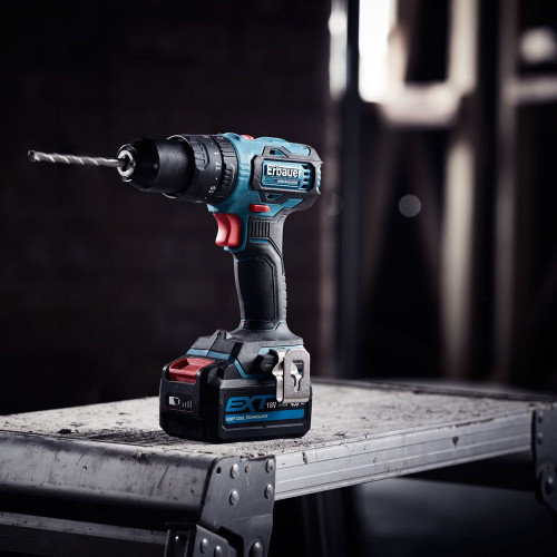 Taladro percutor 18V brushless con batería 4Ah Erbauer