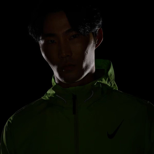 Chaqueta cortavientos de hombre AeroSwift Nike Amarillo