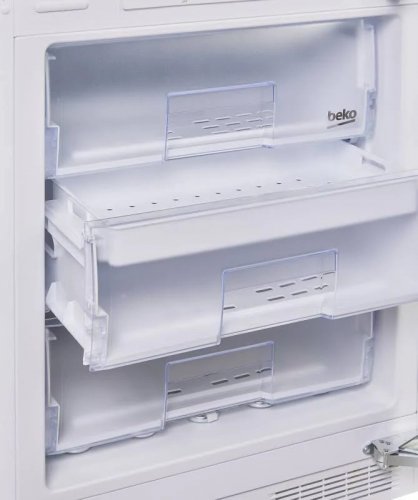 Congelador Beko bu1204n