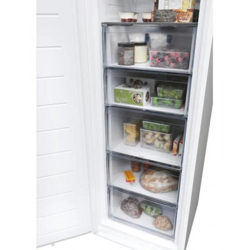 Congelador Vertical Integrable Candy CMT5518EVWF Clase E
