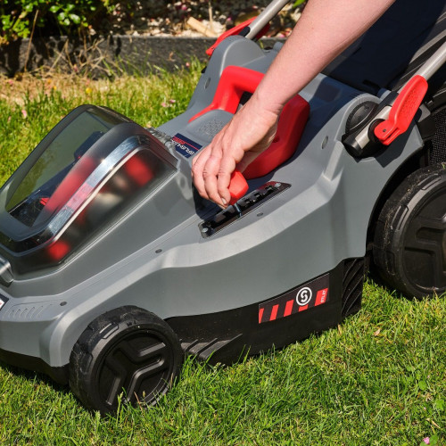 Cortacésped de batería STERWINS 36V 37.5 cm ancho de corte con batería y cargador incluidos