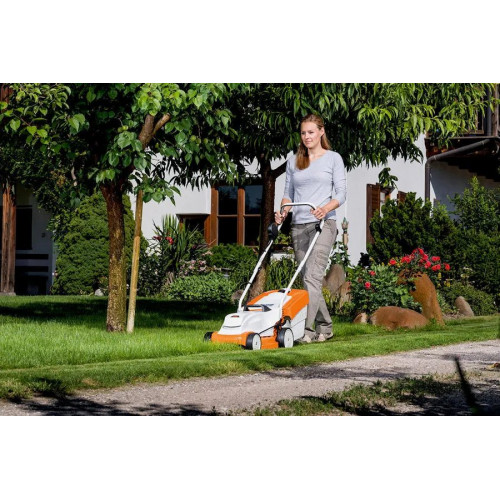 Cortacésped de batería STIHL RMA 235