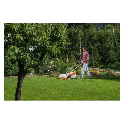 Cortacésped de batería STIHL RMA 235