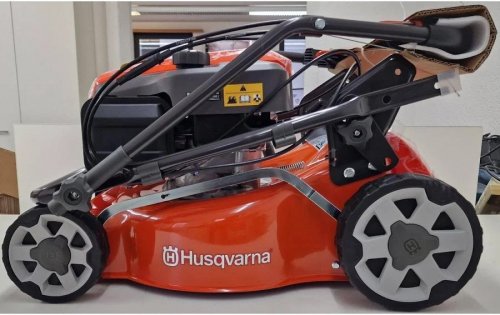 Cortacésped Husqvarna LC 140SP