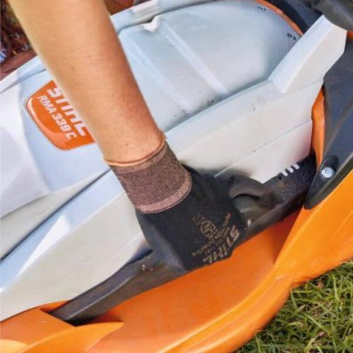 Cortacésped RMA 239 con batería AK 20 y cargador AL 101 STIHL