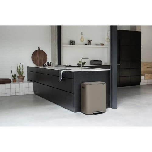 Cubo de basura con pedal para reciclar BO 2x30 L Brabantia Platino