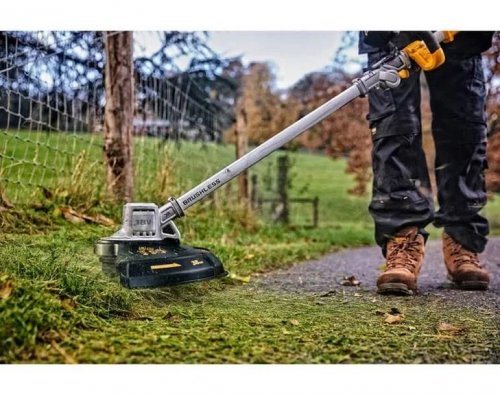Desbrozadora DeWalt DCMST561N