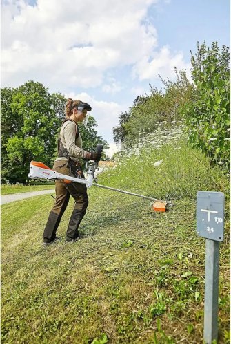 Desbrozadora Stihl FSA 135