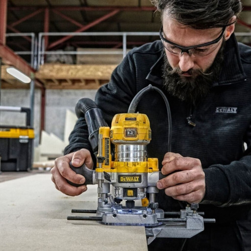 DeWalt D26204K