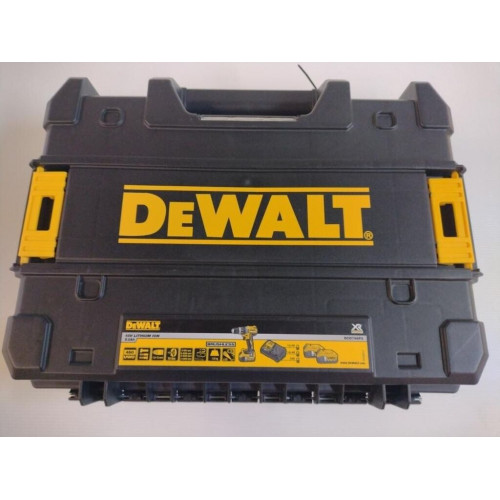 DeWalt DCD796