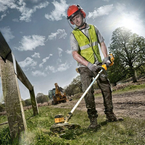 DeWalt DCM561