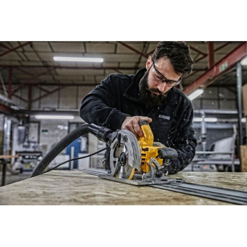 DeWalt DWE576K (230/240V)