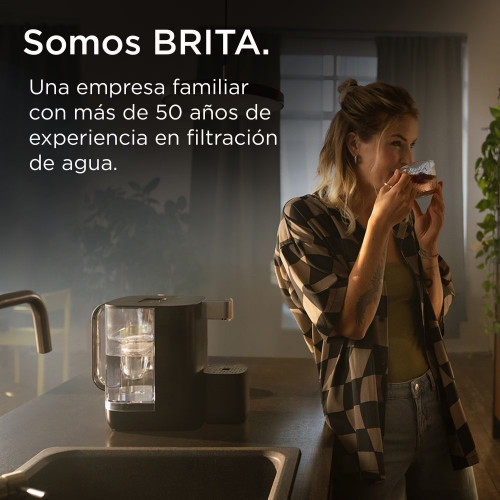 Dispensador de agua Cube con tecnología UV-C y filtro Maxtra Pro Brita Negro