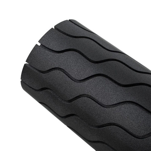 Dispositivo de terapia de vibración Wave Roller 12'' de Therabody Negro