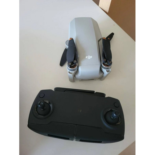 Dron DJI Mini SE Combo con Cámara 2.7K