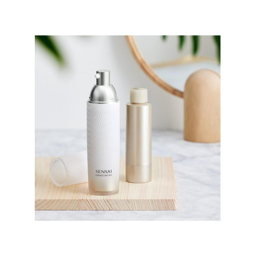 Esencia Essence Day Veil Expert Items 40 ml Sensai