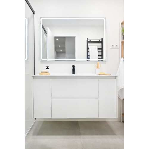 Espejo de baño rectangular con luz LED Mia 100x80 cm
