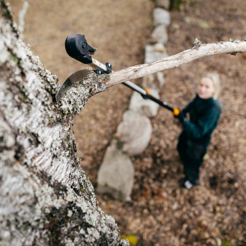 Fiskars UP86 Telescopic Pruning Pole