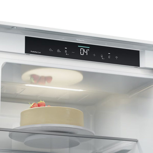 Frigorífico Combi Integrable Candy Total No Frost y Tecnología Circle Fresh - CNBQT3518E Blanco