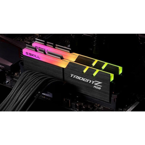 G.Skill Trident Z RGB 32GB KIt DDR4-3600 CL18 (F4-3600C18D-32GTZR)