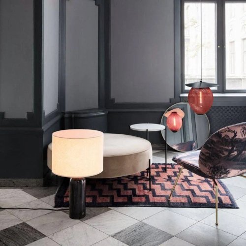 Gubi Gravity Lámpara de mesa Mármol