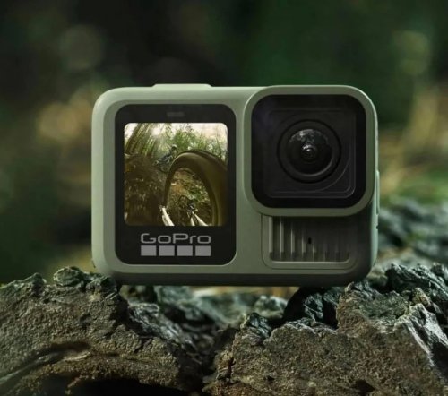 HERO13 Black en verde bosque