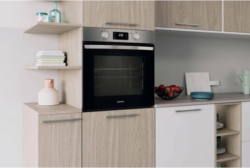 Indesit Horno Multifunción Empotrable de 71 L Y 60 cm Con Limpieza