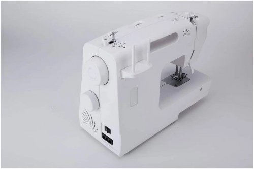 Jata Máquina de Coser MC744
