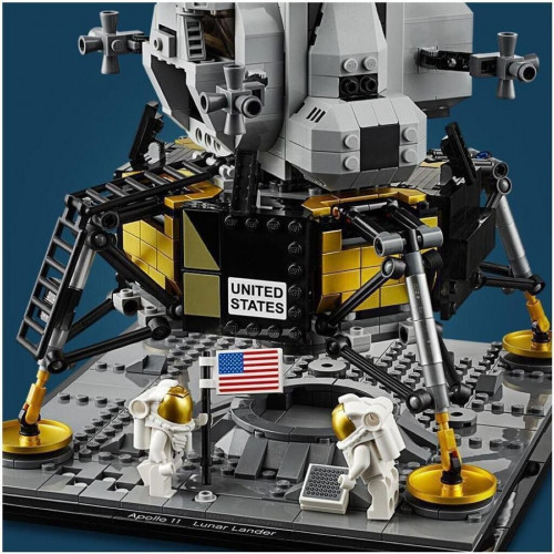LEGO Creator - NASA Apollo 11 Lunar Lander (10266)