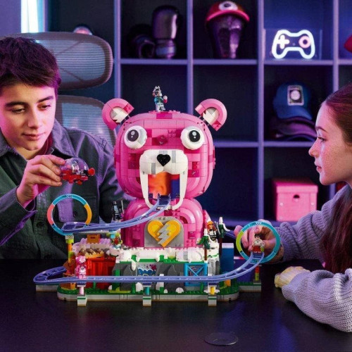 LEGO Fortnite Caverna Descontrol 77082 1963 piezas