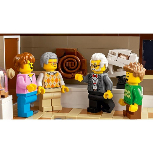 LEGO Icons - Natural History Museum (10326)
