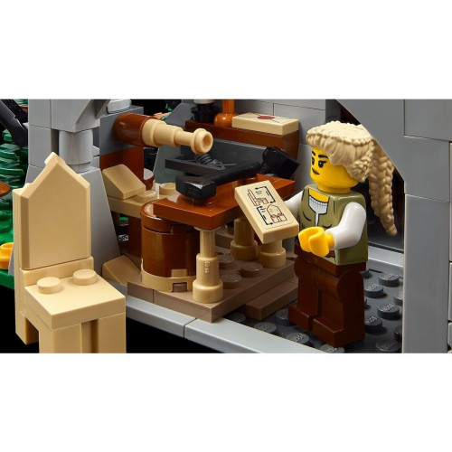 LEGO Icons - Plaza Mayor Medieval (10332)
