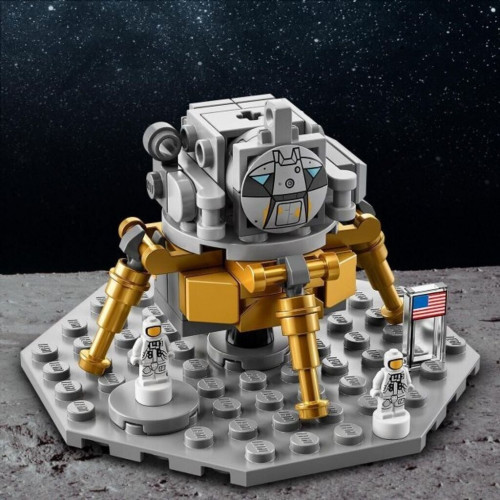 LEGO Ideas - NASA: Apolo Saturno V (21309)