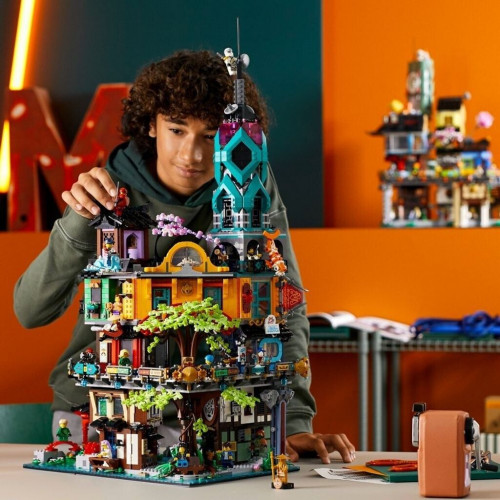 LEGO Ninjago Legacy - Jardines de la Ciudad de Ninjago (71741)