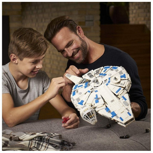 LEGO Star Wars - Halcón Milenario del corredor de Kessel (75212)