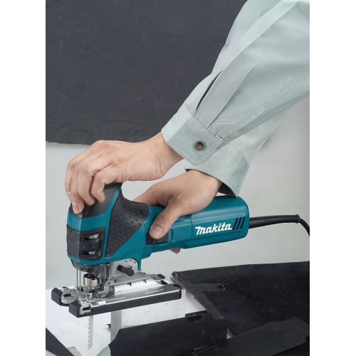 Makita 4351FCT