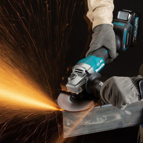 Makita GA036