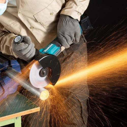 Makita GA036