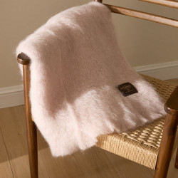 Manta decorativa Mohair Liso Mantas Ezcaray Rosa