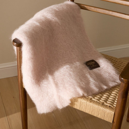 Manta decorativa Mohair Liso Mantas Ezcaray Rosa