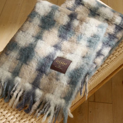 Manta decorativa mohair Mía Mantas Ezcaray Azul