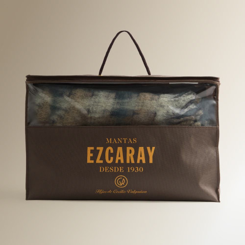 Manta decorativa mohair Mía Mantas Ezcaray Azul