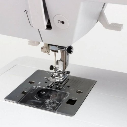 Máquina de Coser Bernette Chicago 5