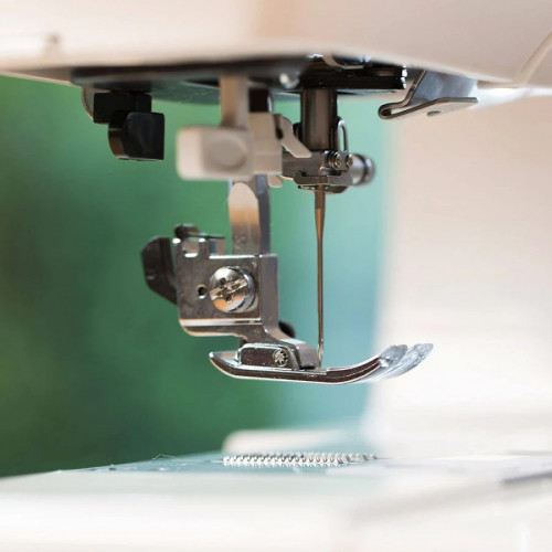 Maquina de Coser Elna 530