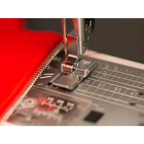 Maquina de Coser Elna 530